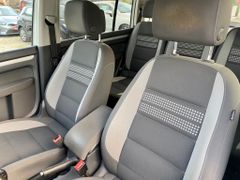 Fahrzeugabbildung Volkswagen Touran 1.6 TDI Life AAC NAVI SHZ PDC VORN ALU