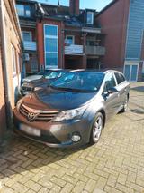 Toyota avensis t27 - Toyota Avensis T27 mit Diesel-Antrieb