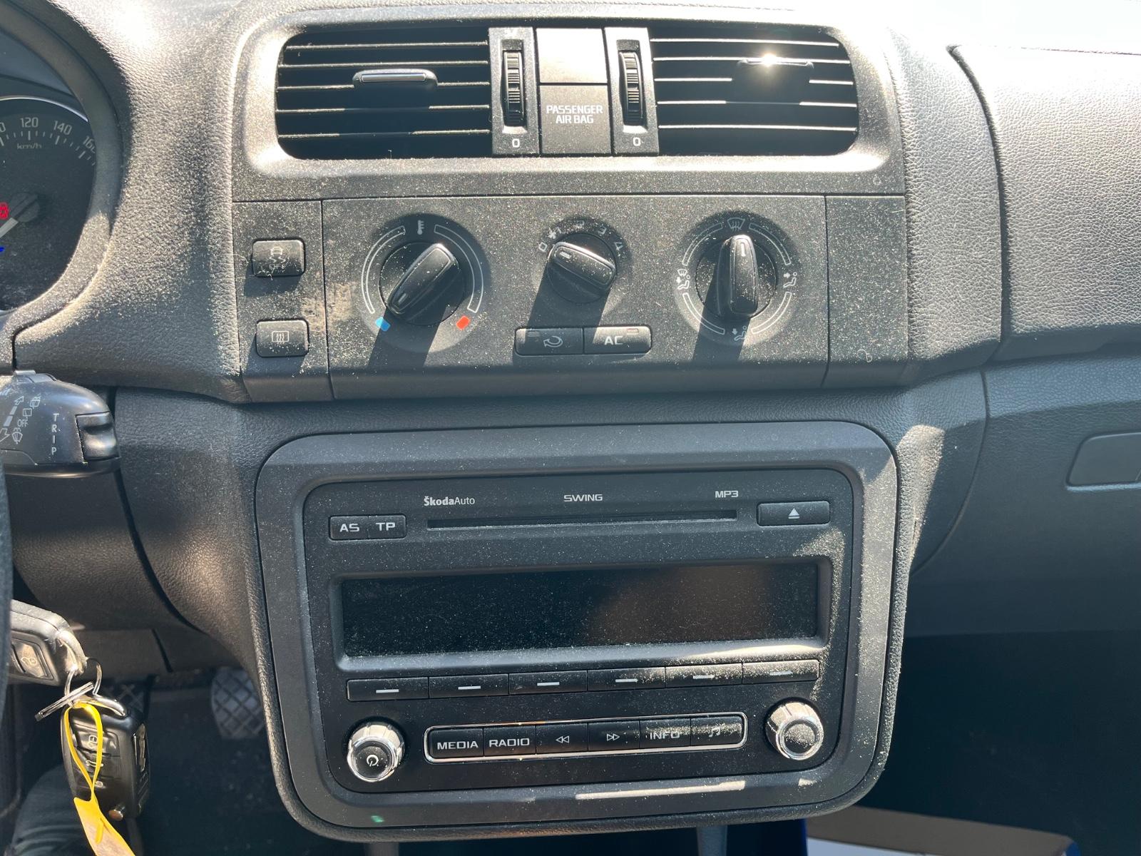 Skoda Fabia 2012 — photo 12