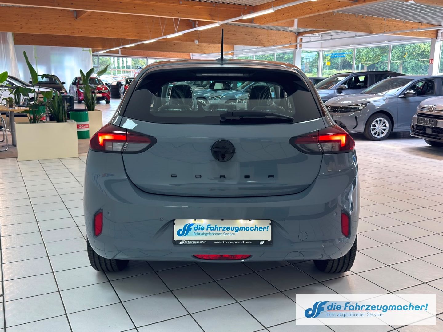 Fahrzeugabbildung Opel Corsa-e F e Edition Digitales Cockpit LED Apple