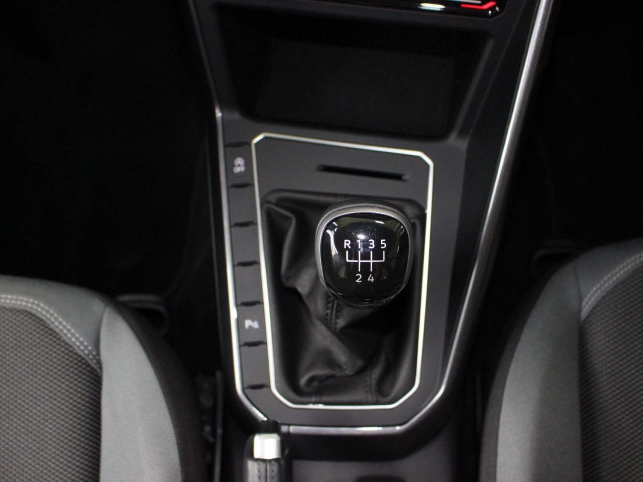 Fahrzeugabbildung Volkswagen Polo 1.0 TSI Style Matrix/ACC/Navi/PDC