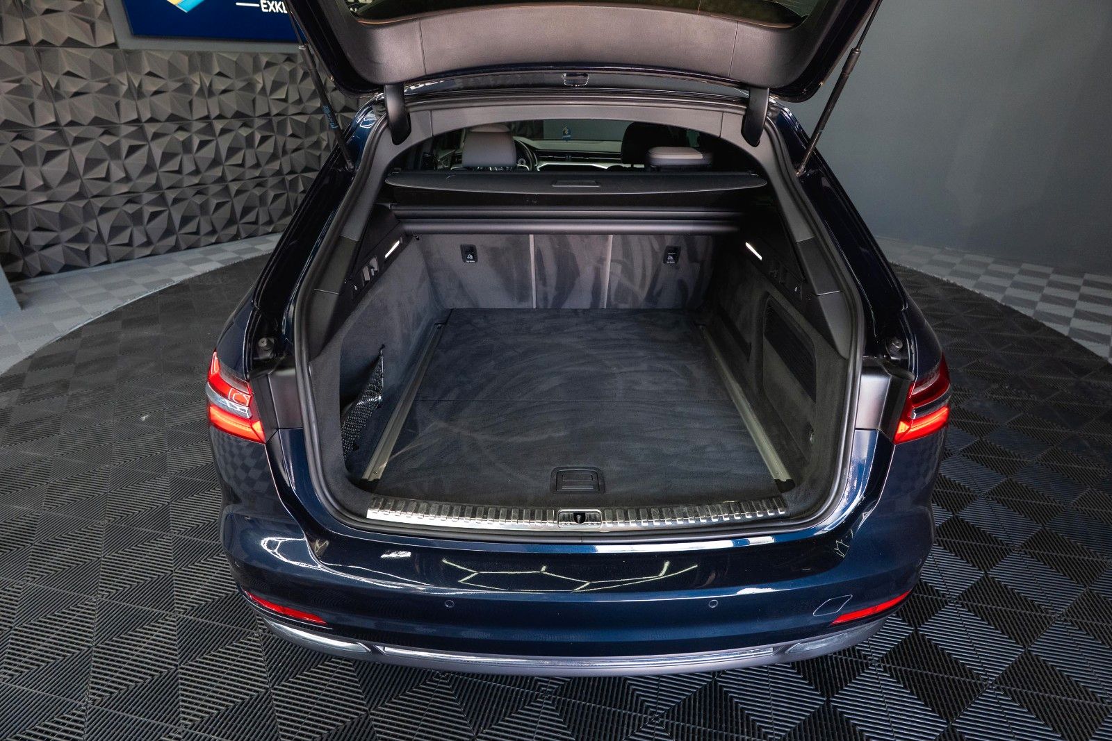 Fahrzeugabbildung Audi A6 Avant 50 TDI quattro S-Line Sport Plus | ACC