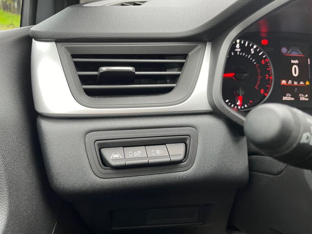 Renault Captur TCe 90 EQUILIBRE – Bild 19