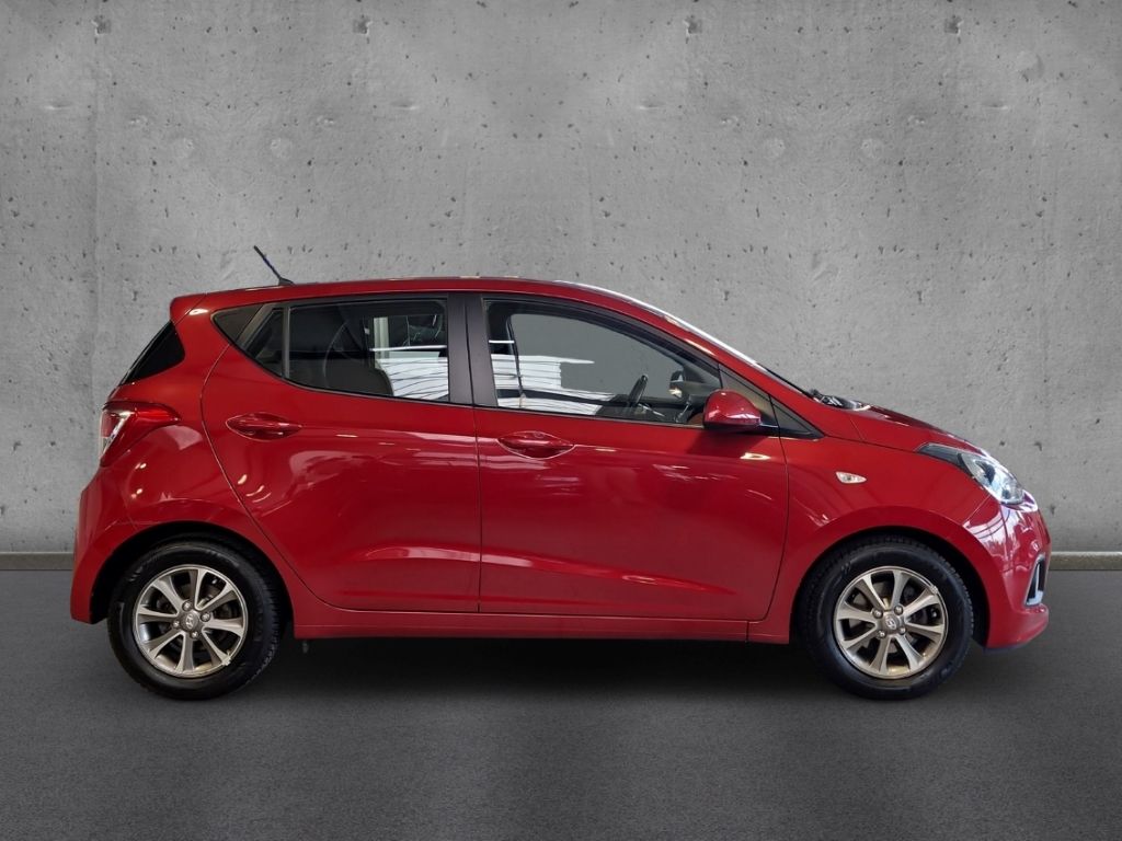 Fahrzeugabbildung Hyundai i10 1.2 FIFA World Cup Klima SHZ Radio Isofix Al