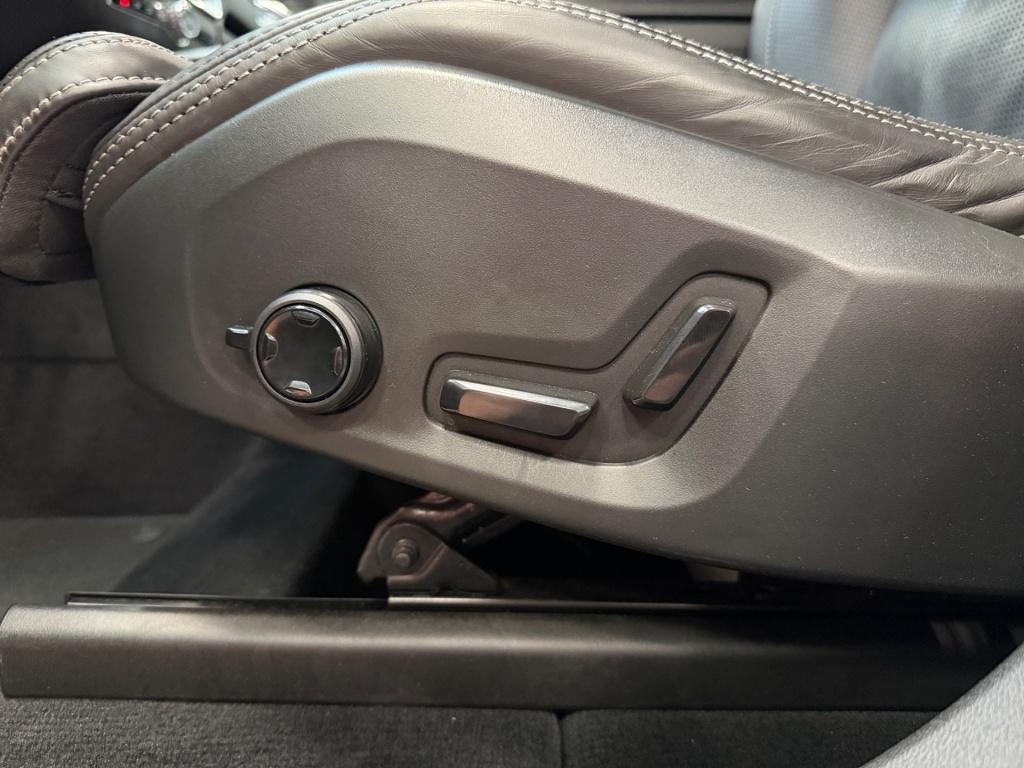 Volvo XC 60 B5 AWD INSCRIPTION SHZ LHZ NAVI KAMERA LED