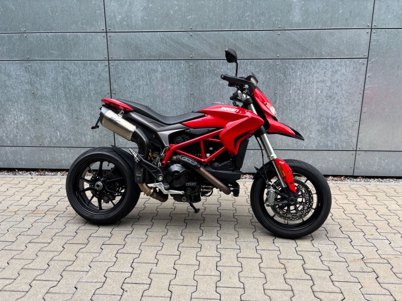 Fahrzeugabbildung Ducati Hypermotard 939