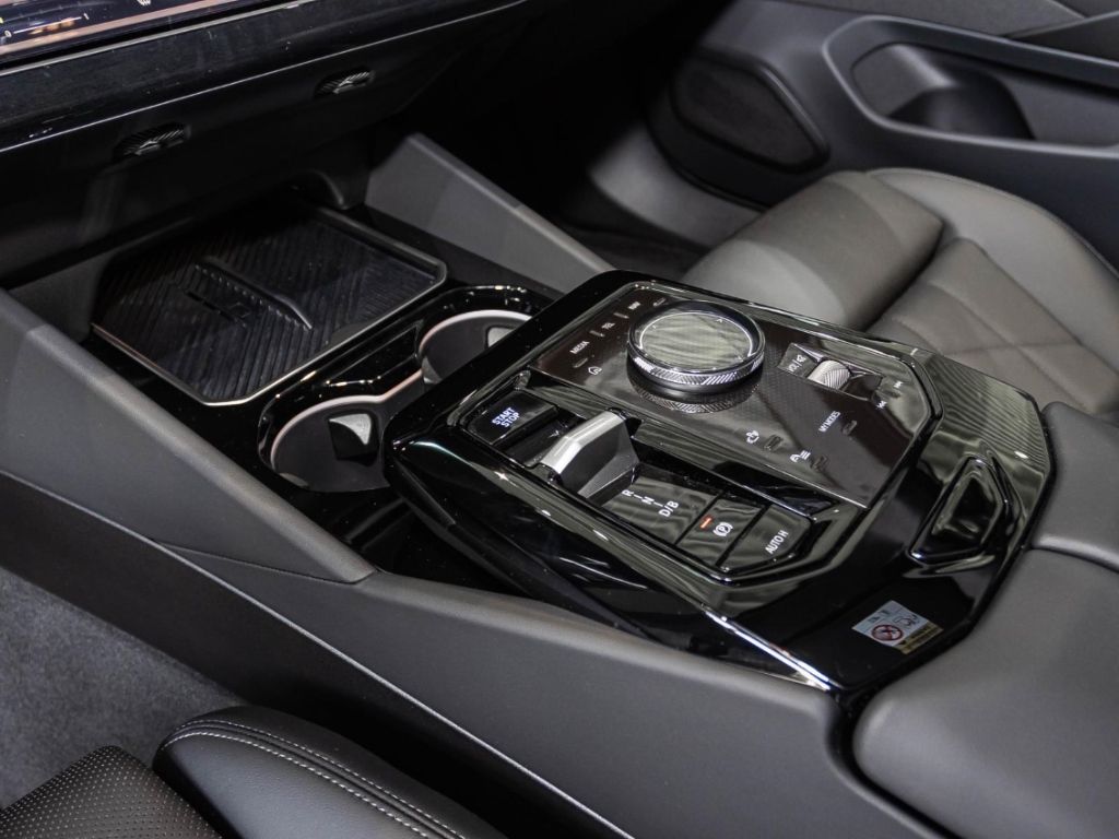 BMW i5 - Bild 10