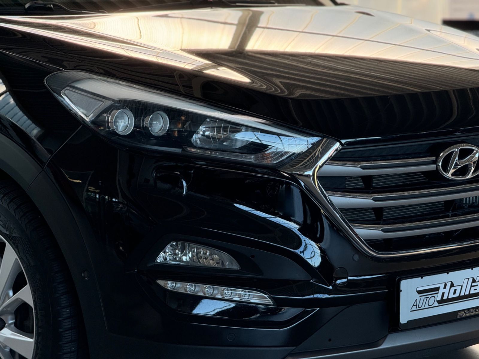 Fahrzeugabbildung Hyundai Tucson 2.0CRDi Premium 4WD "Garantie AHK Leder"