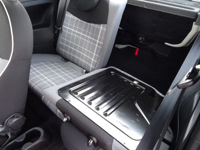 Fahrzeugabbildung Fiat 500 1.0 Mild Hybrid Lounge Klimaanlage, Einparkh