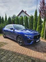 Maserati Perfect Levante Bluemozione and RED interior! Q4 - Maserati Levante von privat