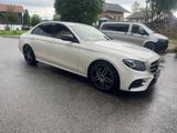 Mercedes-Benz E 400 d 4MATIC Autom. - - Mercedes-Benz E 400 mit Diesel-Antrieb: Limousine