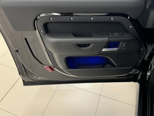 Foto Nummer 12: LAND ROVER Defender