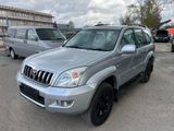 Toyota Land Cruiser 3.0 D-4D C.Leder.AHK.8 Sitzer - Toyota Land Cruiser in Berlin