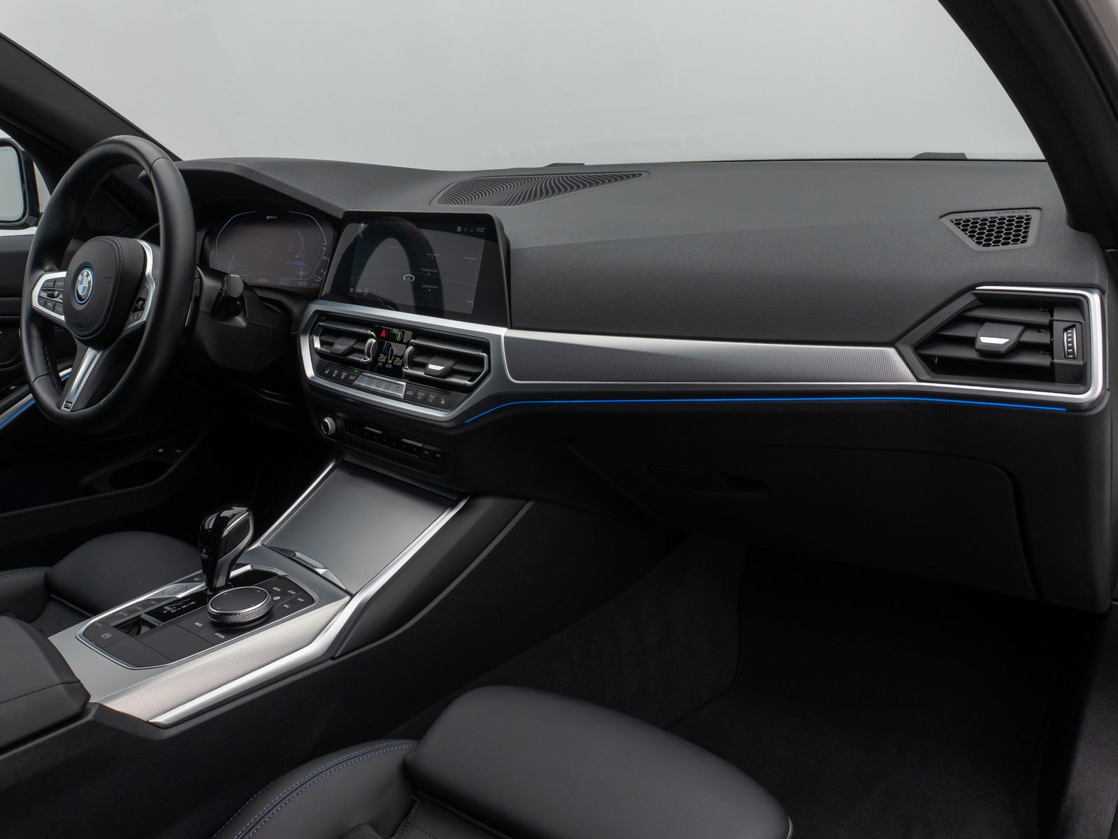 Fahrzeugabbildung BMW 320e xD M Sport 360°DAB HiFi Stop&Go Komfort LED