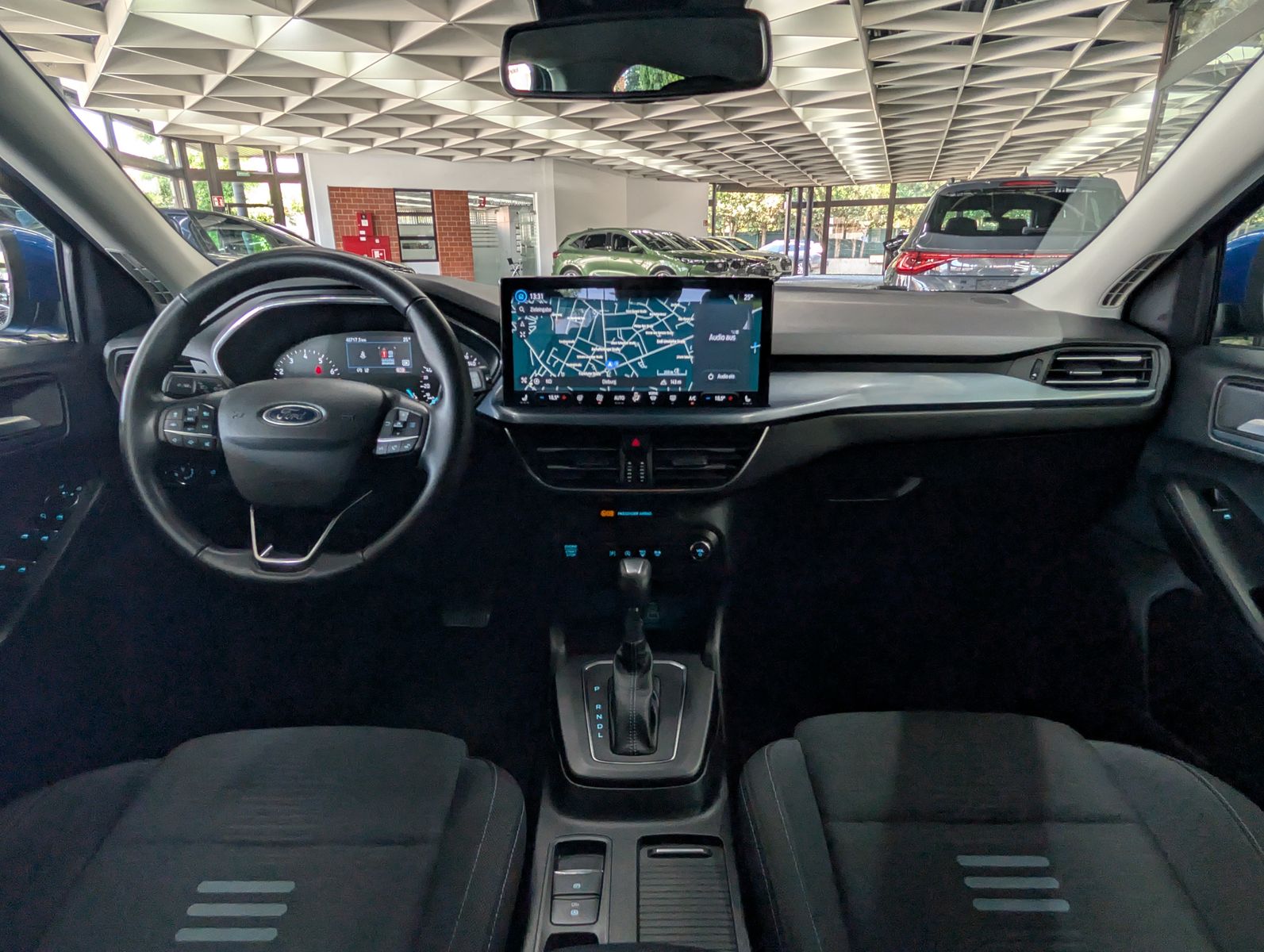 Fahrzeugabbildung Ford Focus 1.0 EB MHEV Active LED ACC KAM 17" WINTER