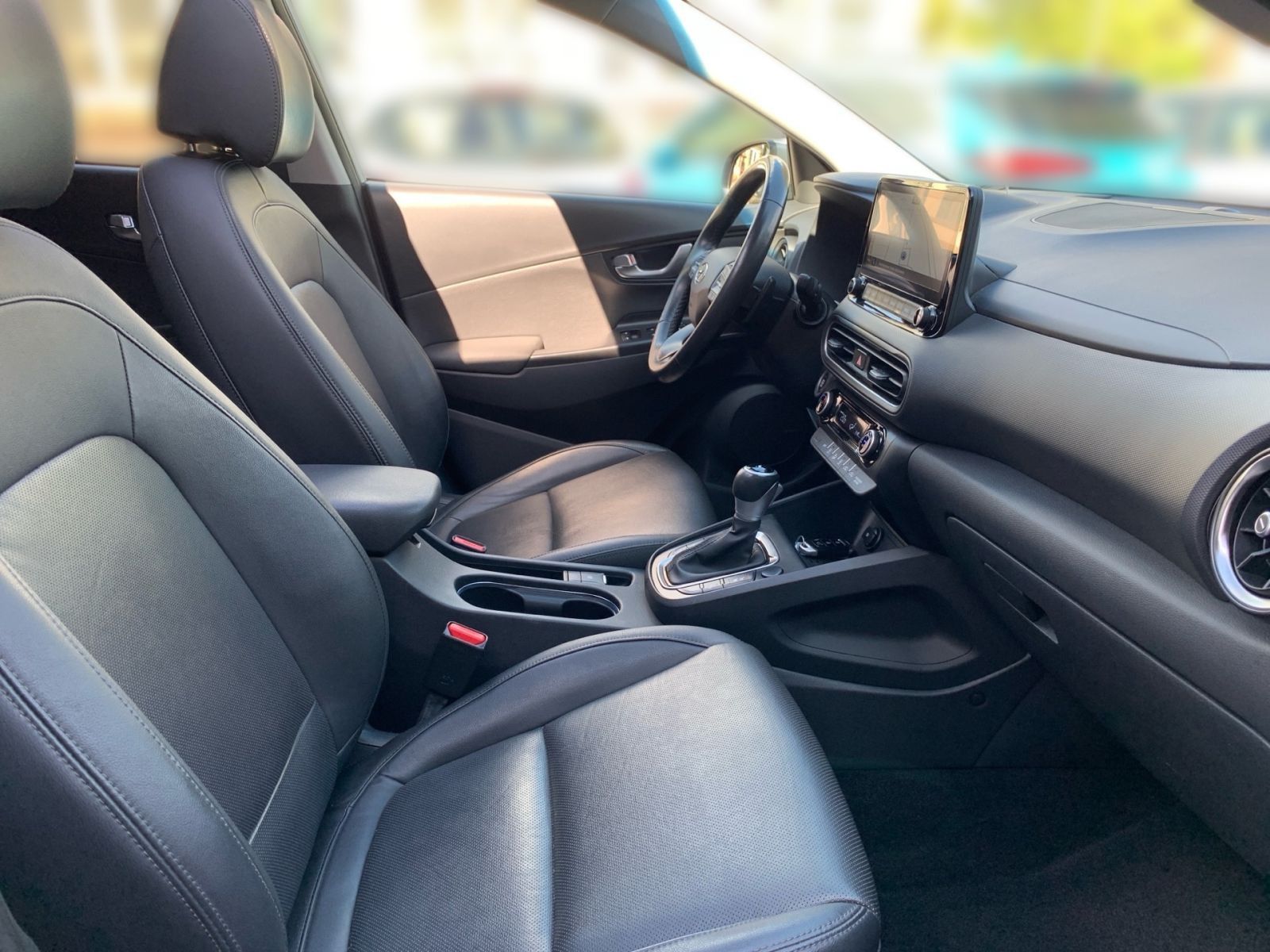 Fahrzeugabbildung Hyundai KONA 1.6 T-GDI 7-DCT Prime Leder Schiebedach