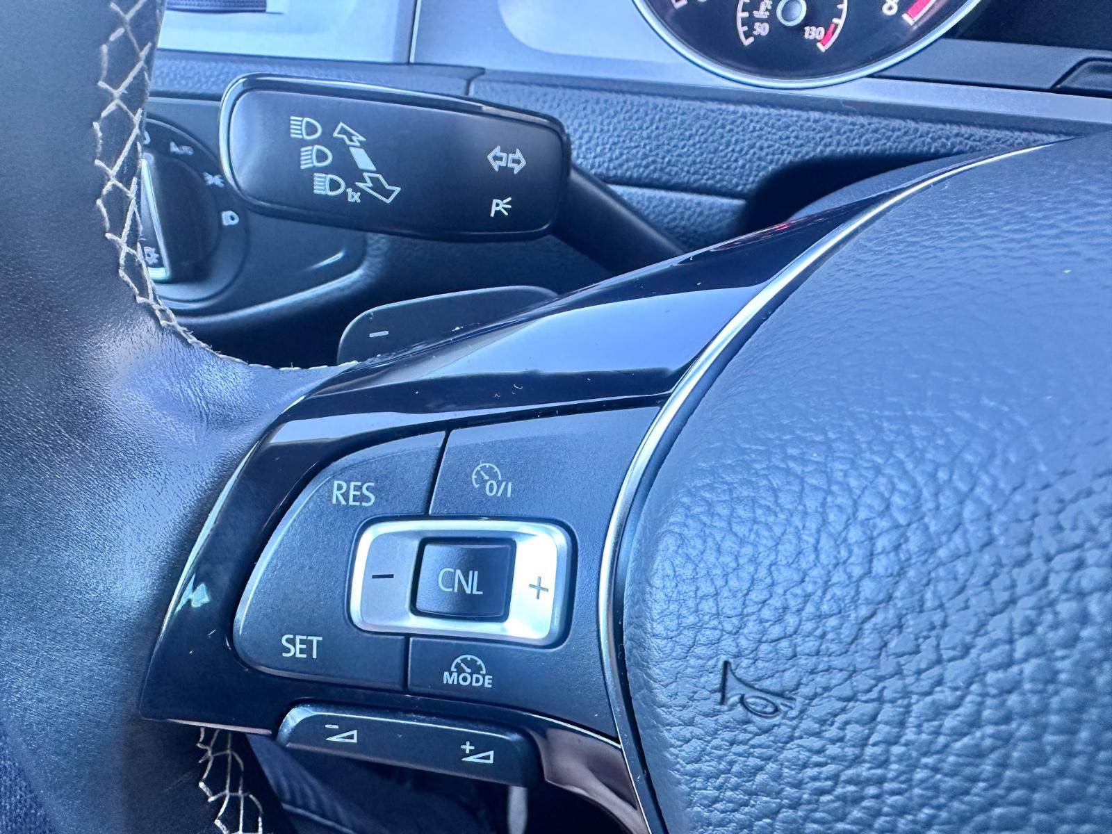 Volkswagen Golf VII Lim. Lounge BMT