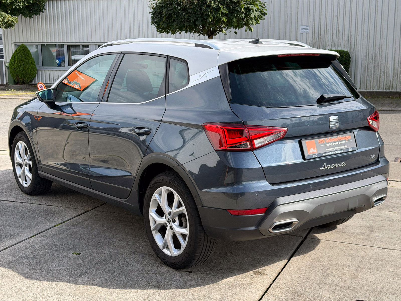 Fahrzeugabbildung SEAT Arona 1.0 TSI DSG FR ACC LED NAV KAM PDC SHZ