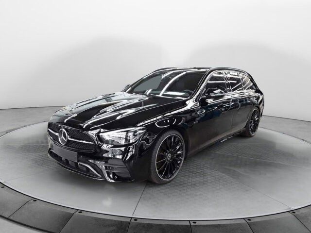 Fahrzeugabbildung Mercedes-Benz E 400d 4M AMG+Burm+Pano+AHK+Distr+Memory+Night