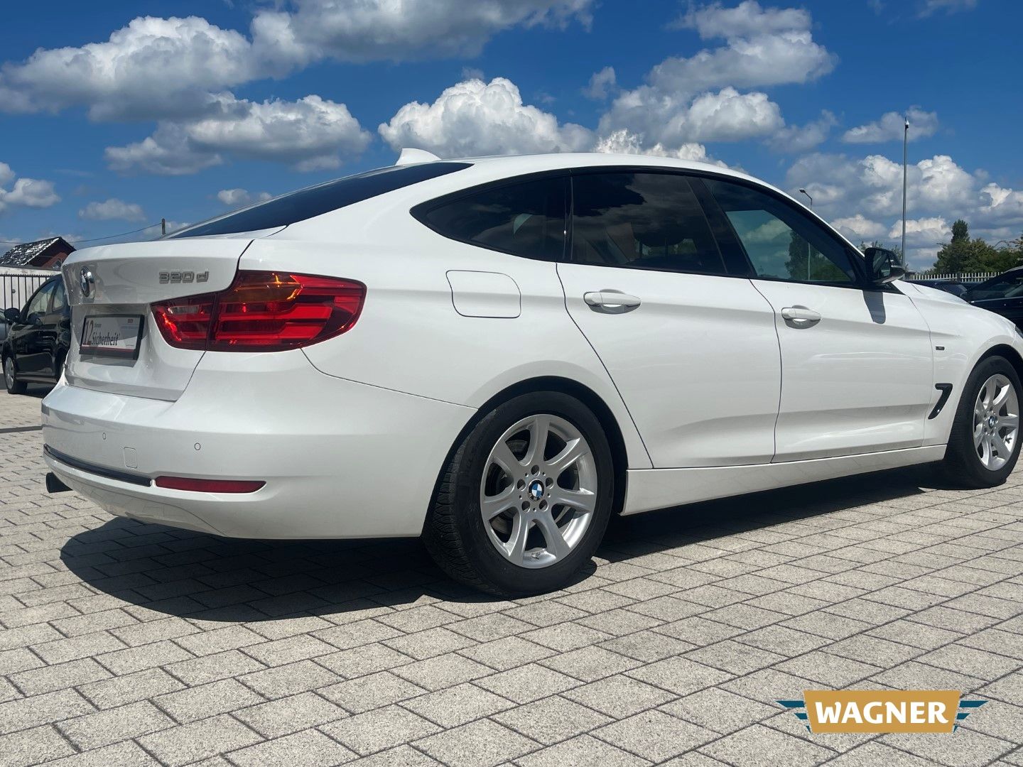 Fahrzeugabbildung BMW 320 Gran Turismo d xDrive Sport Sitzheizung
