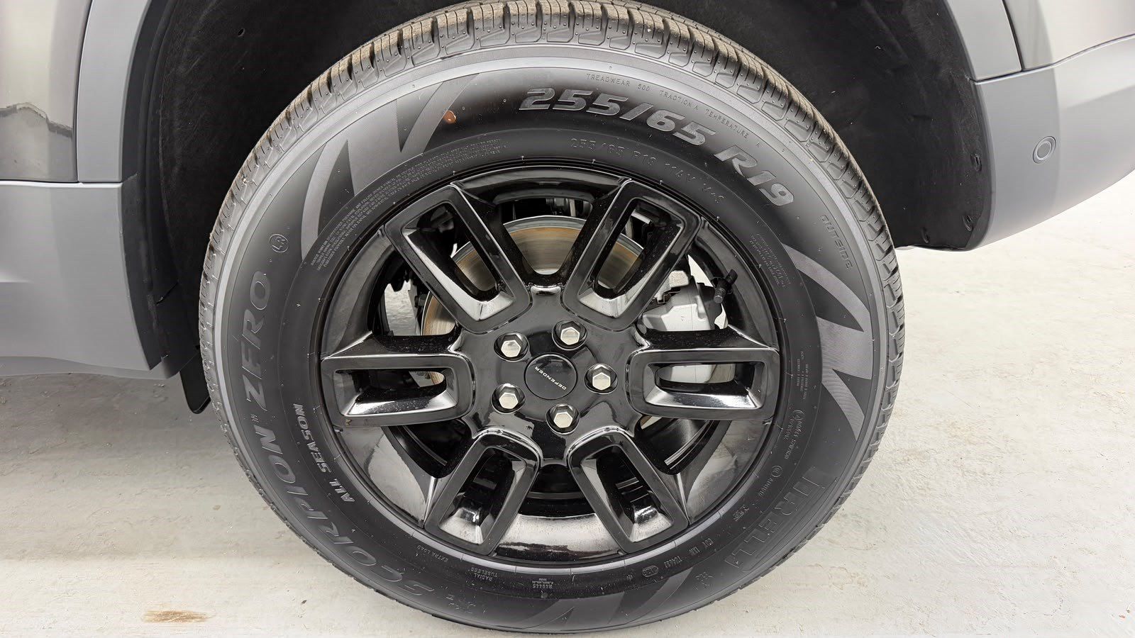 LAND ROVER Defender 110 D200 S Black AHK 19-Zoll – Bild 7