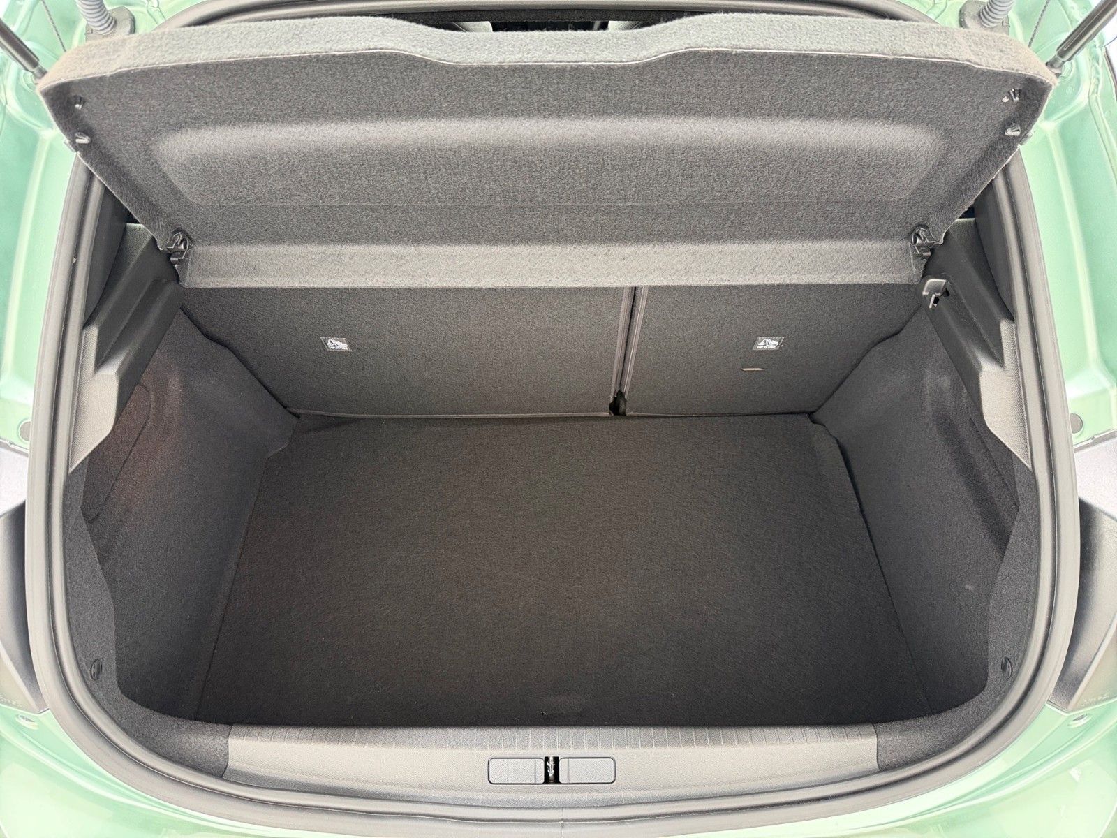 Fahrzeugabbildung Opel Corsa F YES 110PS Hybrid Automatik/SHZ/LED!