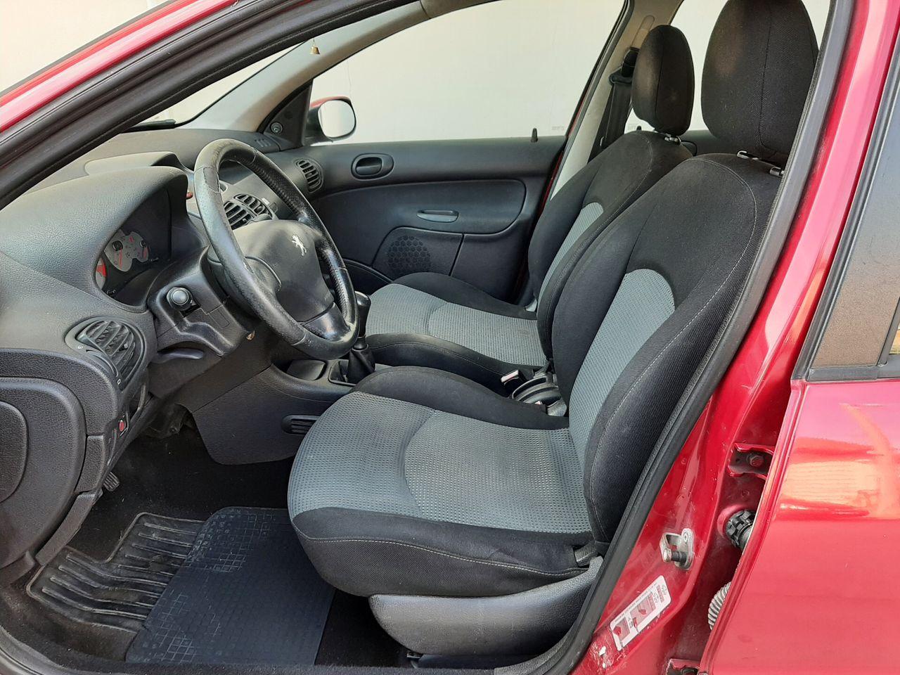 Peugeot  2005 — photo 7