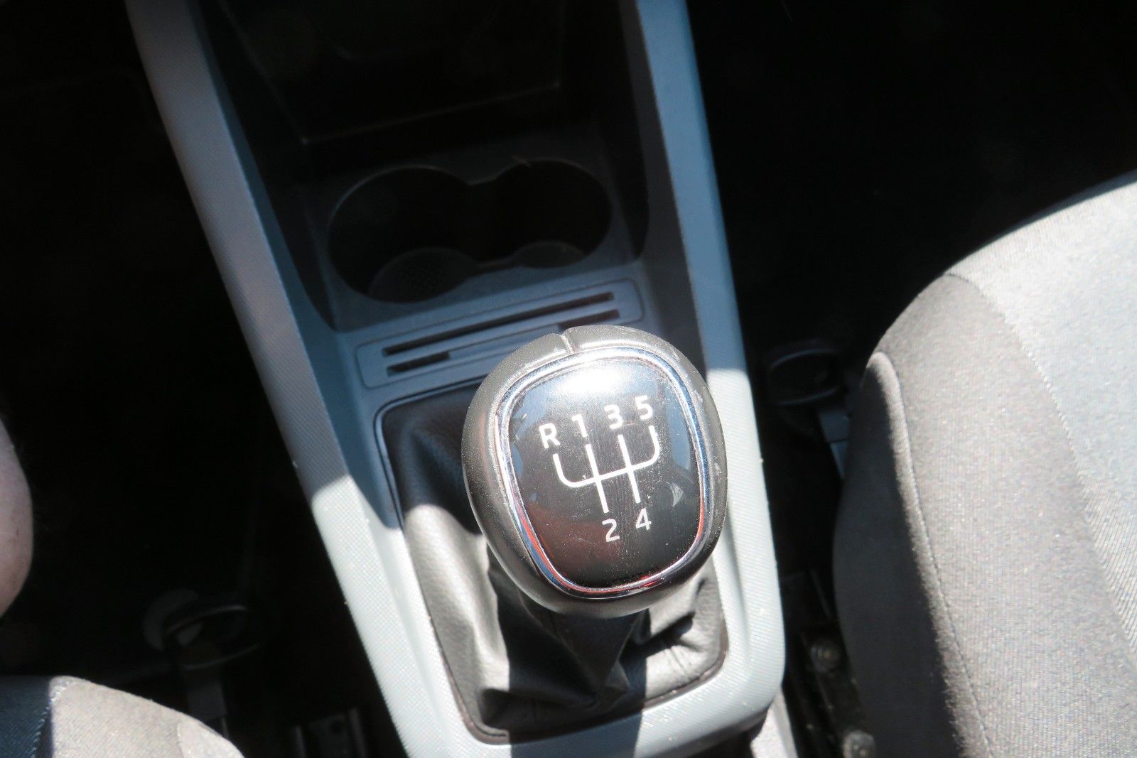 Fahrzeugabbildung SKODA Fabia Combi ALU16`PDC NEBEL APP-CONNECT 1.H