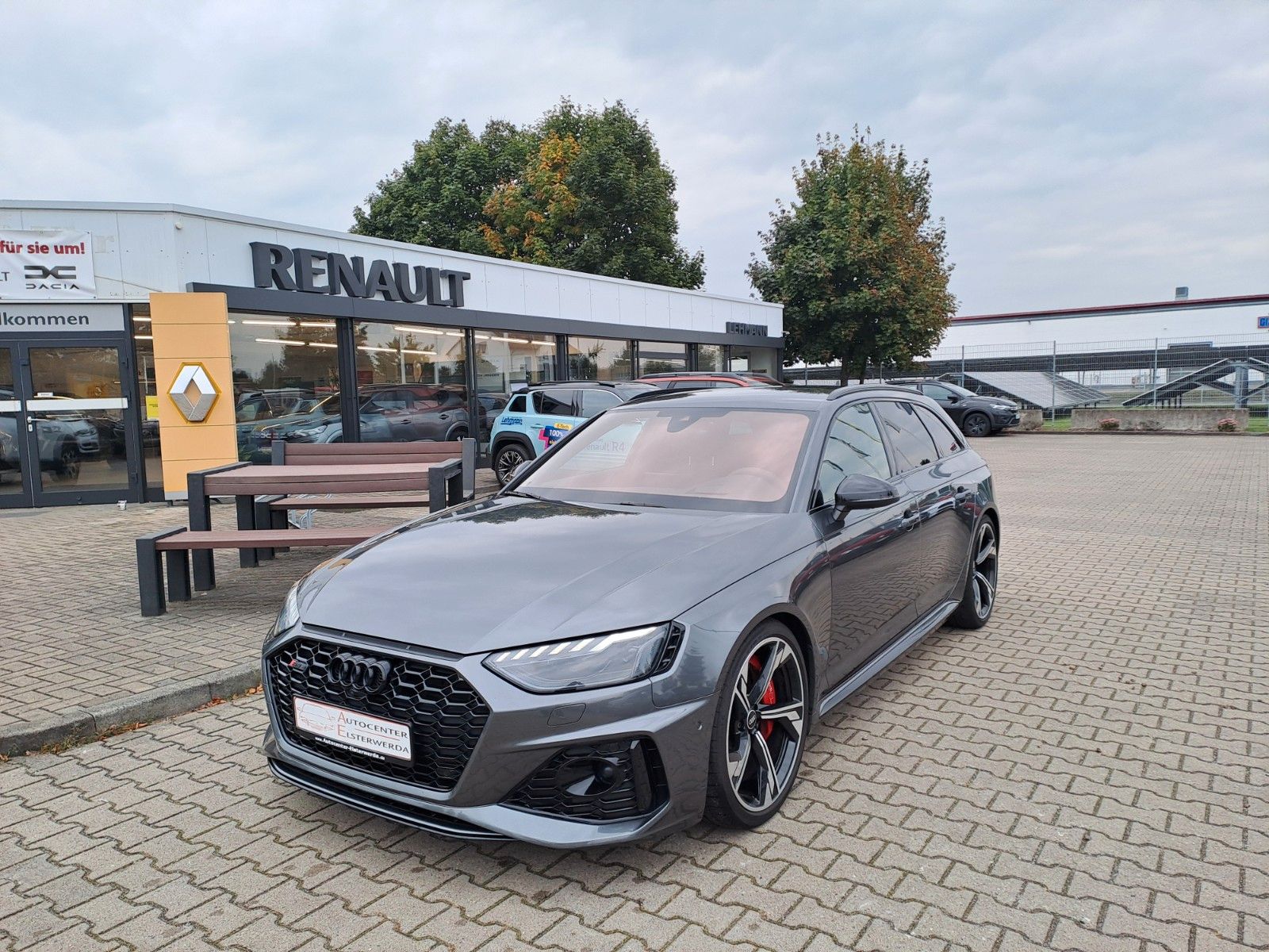 Audi RS4 Avant 2.9 TFSI quattro foto 1