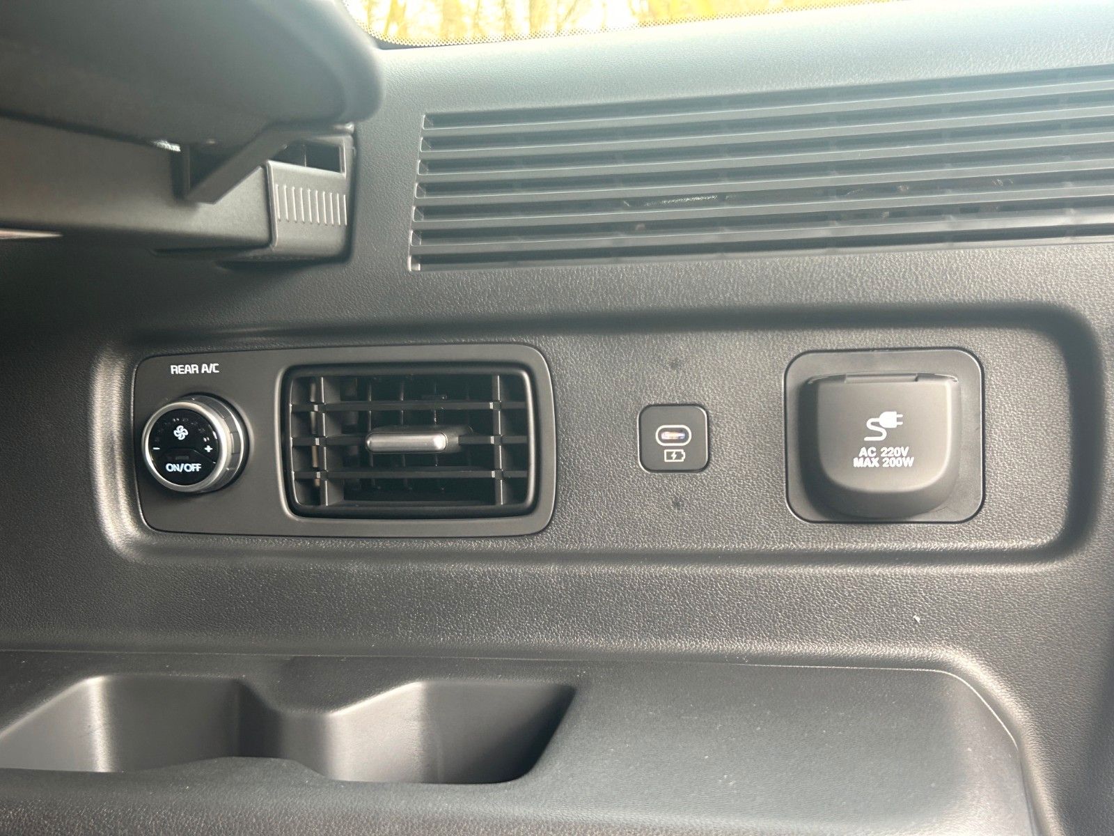 Fahrzeugabbildung Hyundai SANTA FE 1.6 T-GDI HEV Signature *ACC*7Sitz*360°