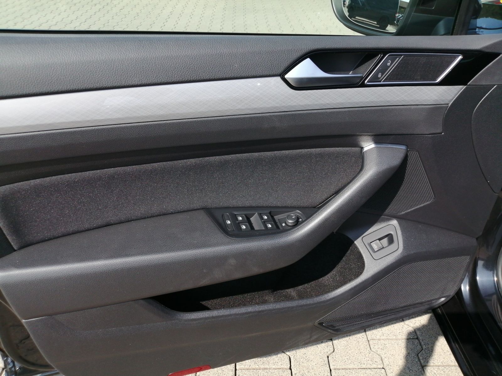 Volkswagen Passat Variant - Bild 20