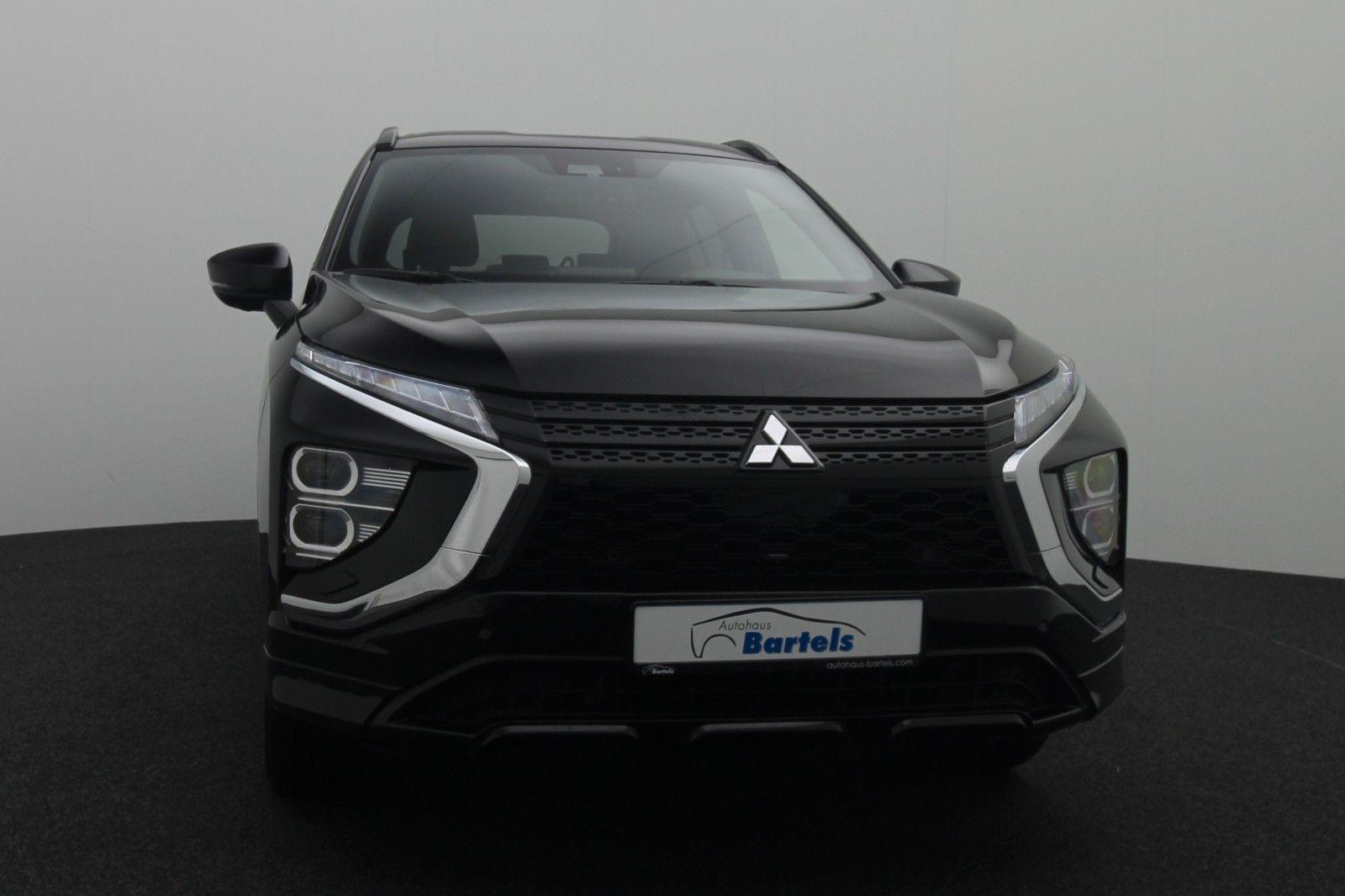 Fahrzeugabbildung Mitsubishi Eclipse Cross 2.4 Plus Select Hybrid