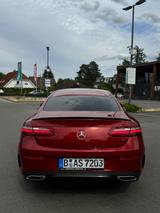 Mercedes-Benz E 220 d Autom. - - Mercedes-Benz E 220: Rot