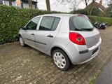 Renault renault clio 3 1,2  1 Jahr TÜV - Renault Alaskan