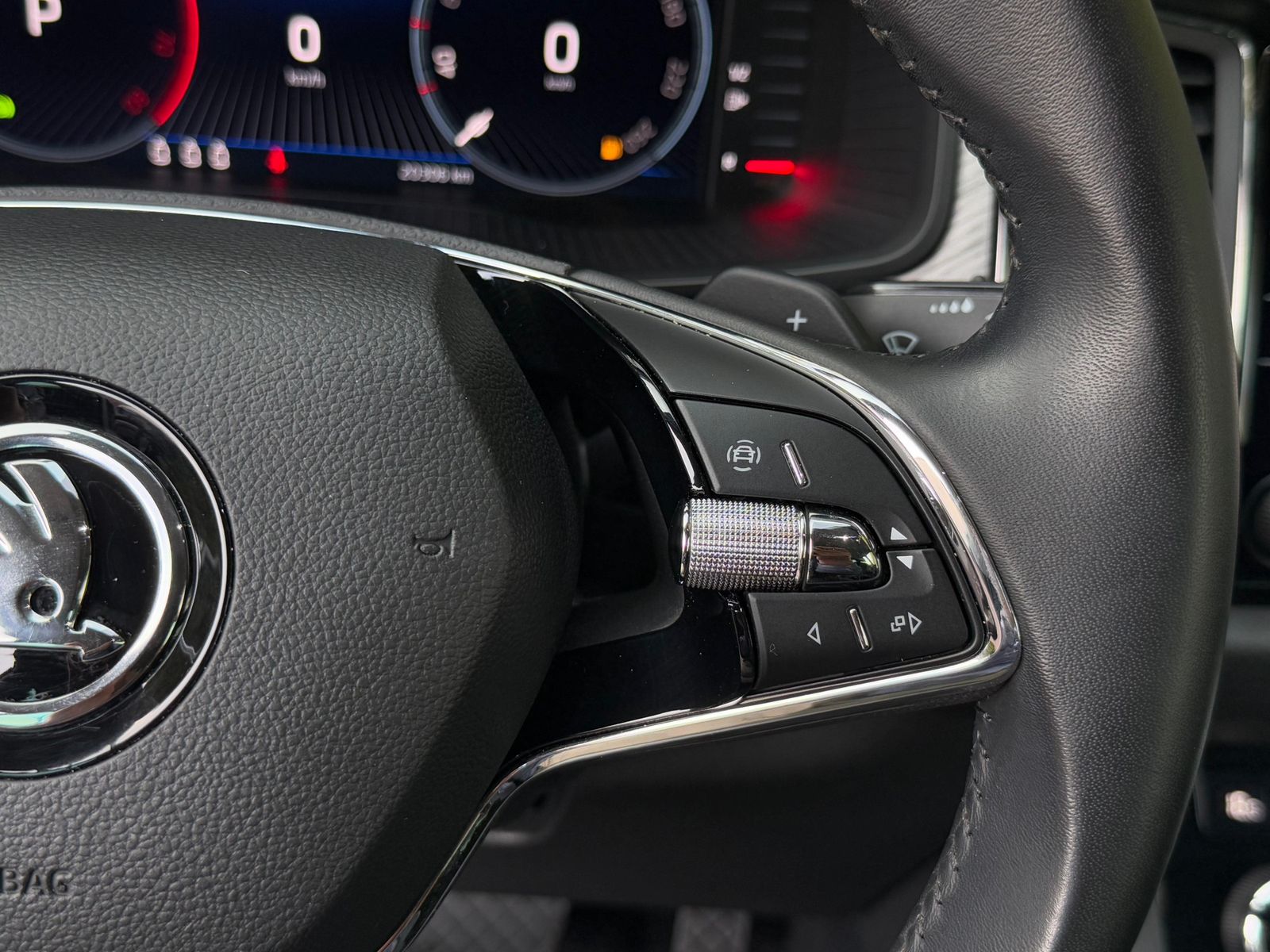 Fahrzeugabbildung SKODA Kodiaq 2.0 TSI DSG 4x4 Style MATRIX+KAM+ACC+VIRT