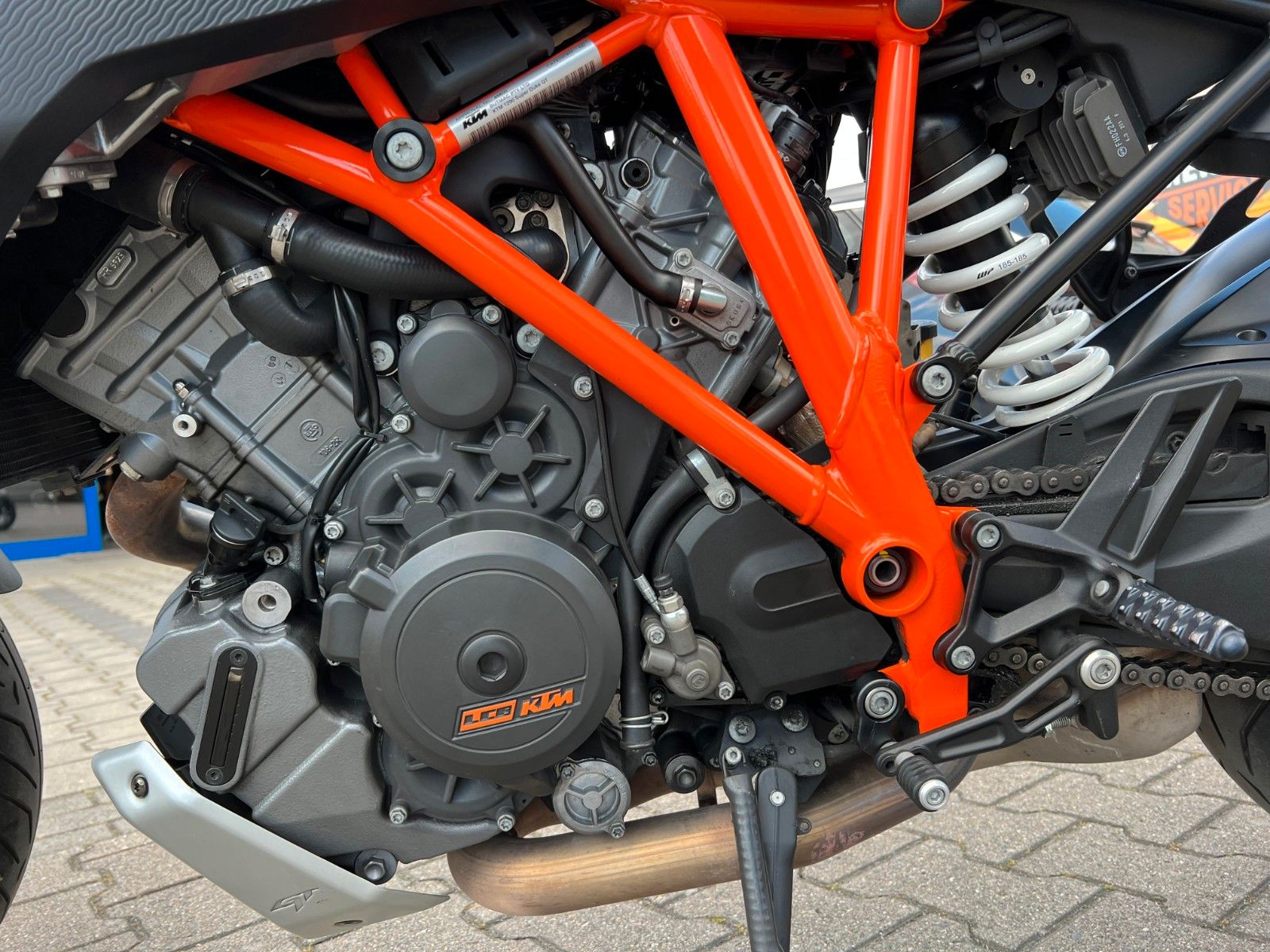 Fahrzeugabbildung KTM SuperDuke 1290 GT TOP Zustand