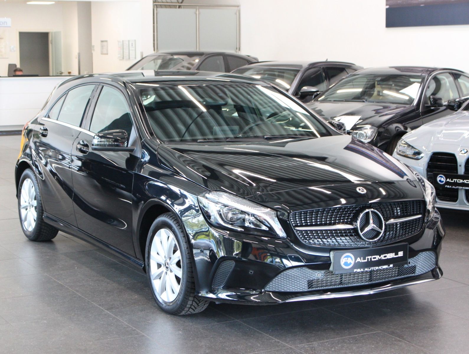 Fahrzeugabbildung Mercedes-Benz A 200 BlueEfficiency Urban 2.Hand+Nur17TKM