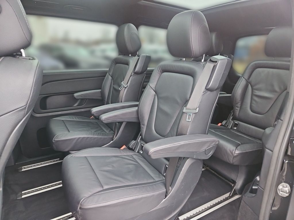 Fahrzeugabbildung Mercedes-Benz V 300 ED/L 4x4 AMG 2,5t AHK PANO DISTRONIC EASY