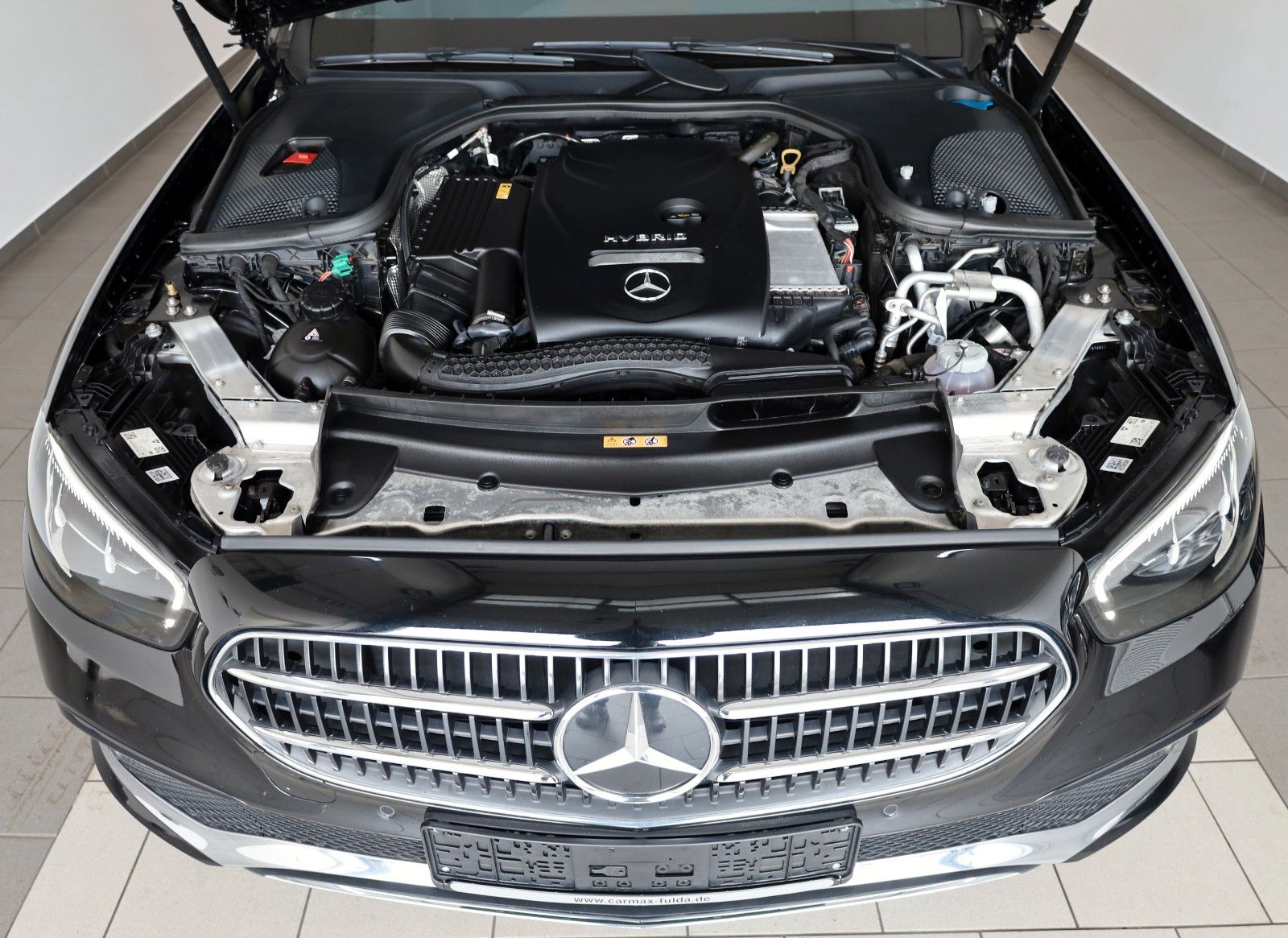 Fahrzeugabbildung Mercedes-Benz E 300 e T Avantgarde,T.Leder,Navi,Kamera,AHK +WR