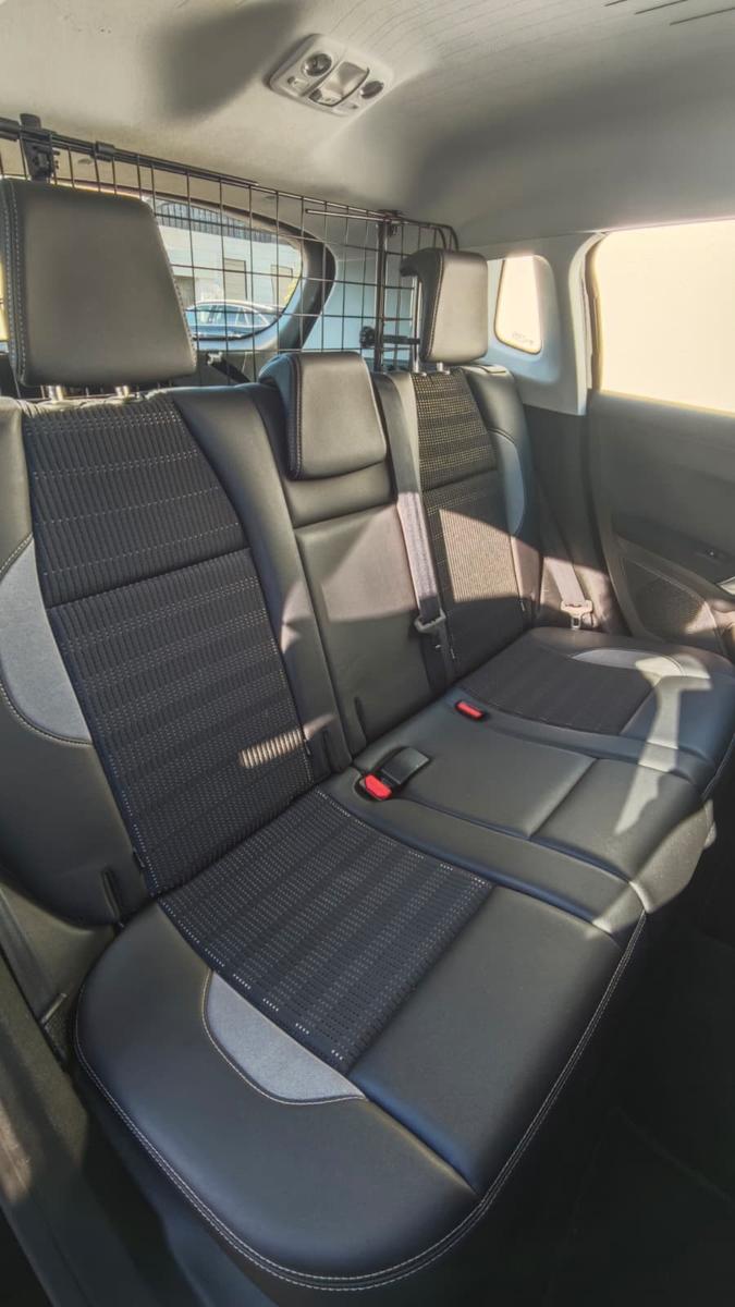 Peugeot 2008 Allure e-HDi FAP 92 EGS6 STOP & START A...