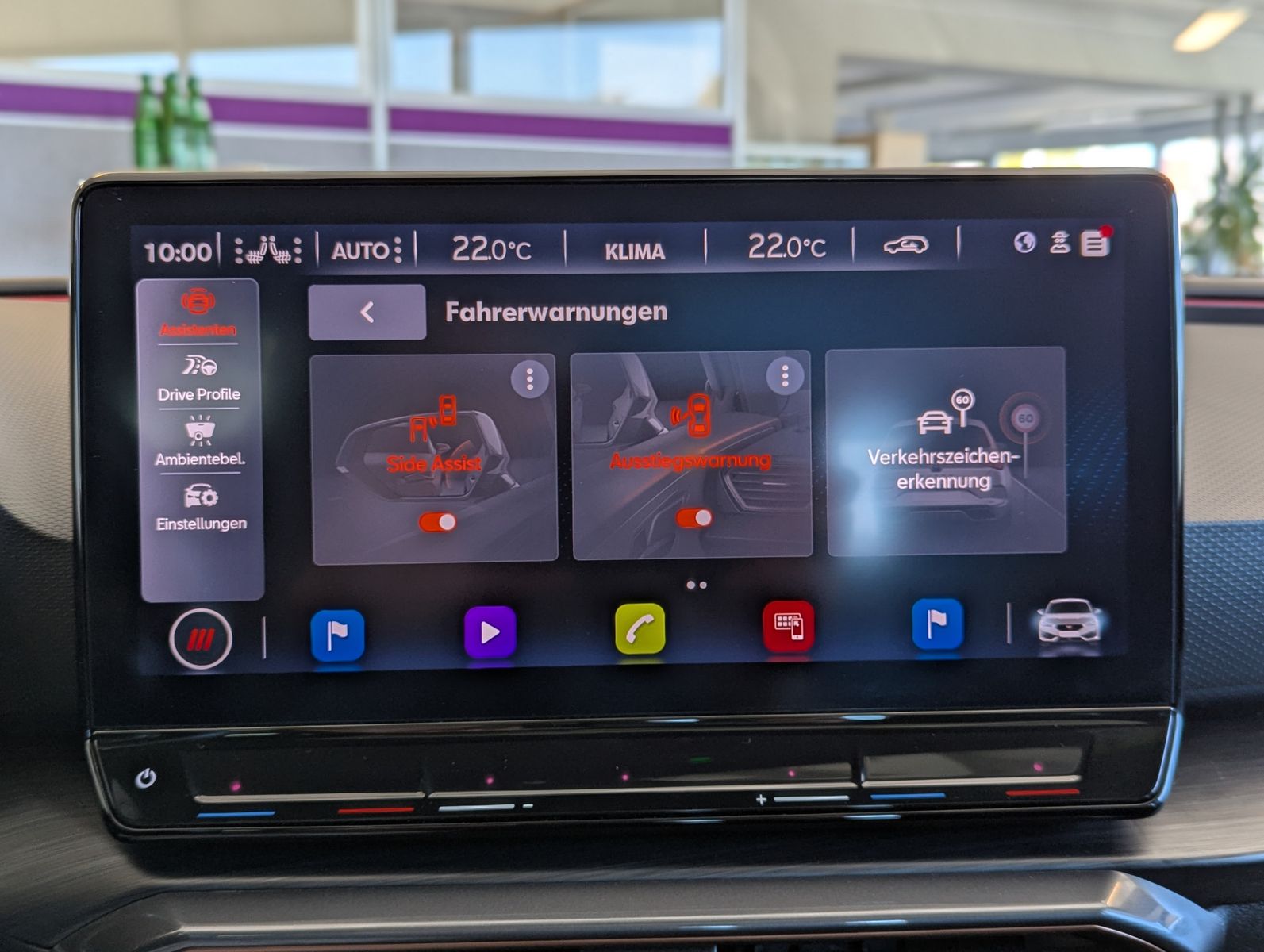 Fahrzeugabbildung CUPRA Leon VZ 2.0 TSI DSG Pano Matrix Beats Memory 19"