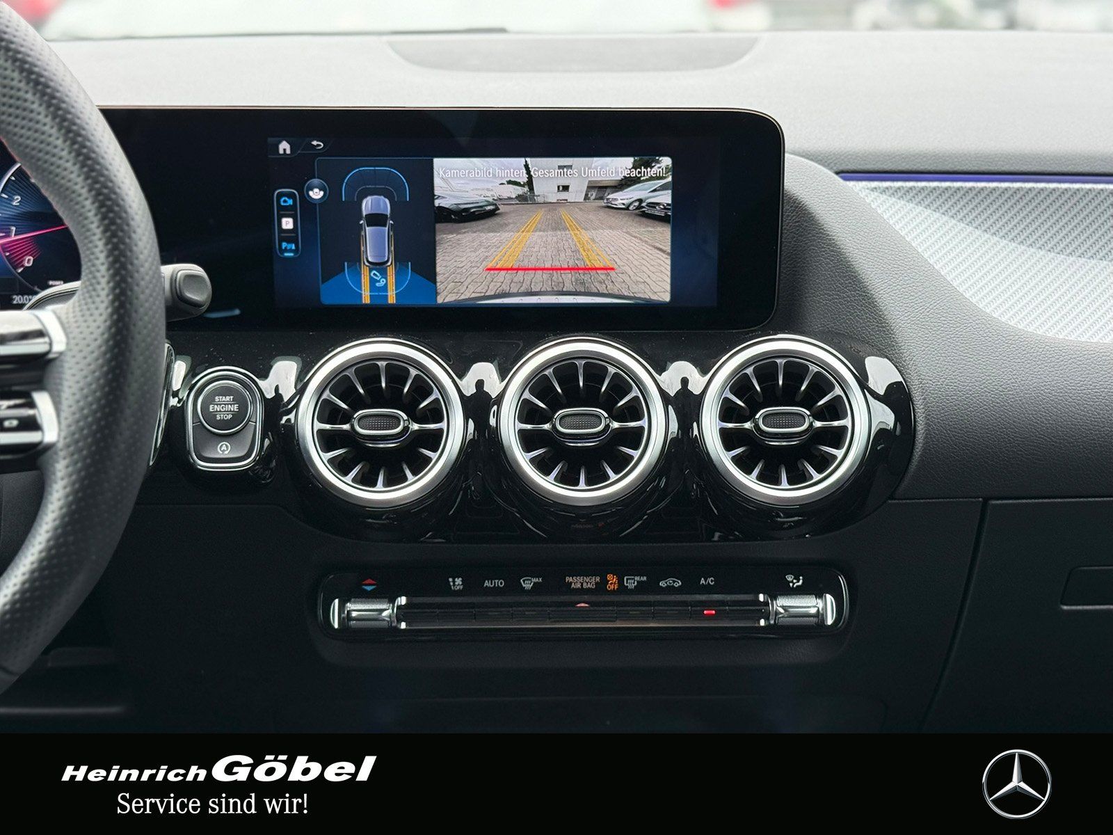 Fahrzeugabbildung Mercedes-Benz GLA 200 AMG*AHK*TOTWINKEL*NIGHT-PAKET*AMBIENTEBE