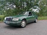 Mercedes-Benz Mercedes W124 E220 TOP Ausstattung TÜV 11/... - Mercedes-Benz E 220 mit Benzin-Antrieb: Kombi, Automatik