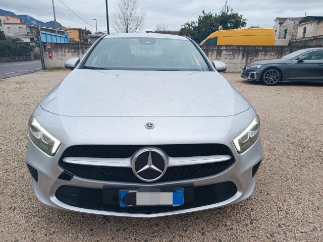 MERCEDES-BENZ Mercedes-benz A 200 d Automatic Premium Sedan
