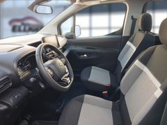 Berlingo Pure Tech 130 EAT 8 Shine M Berlingo Pure Tech 130 EAT 8 Shine M