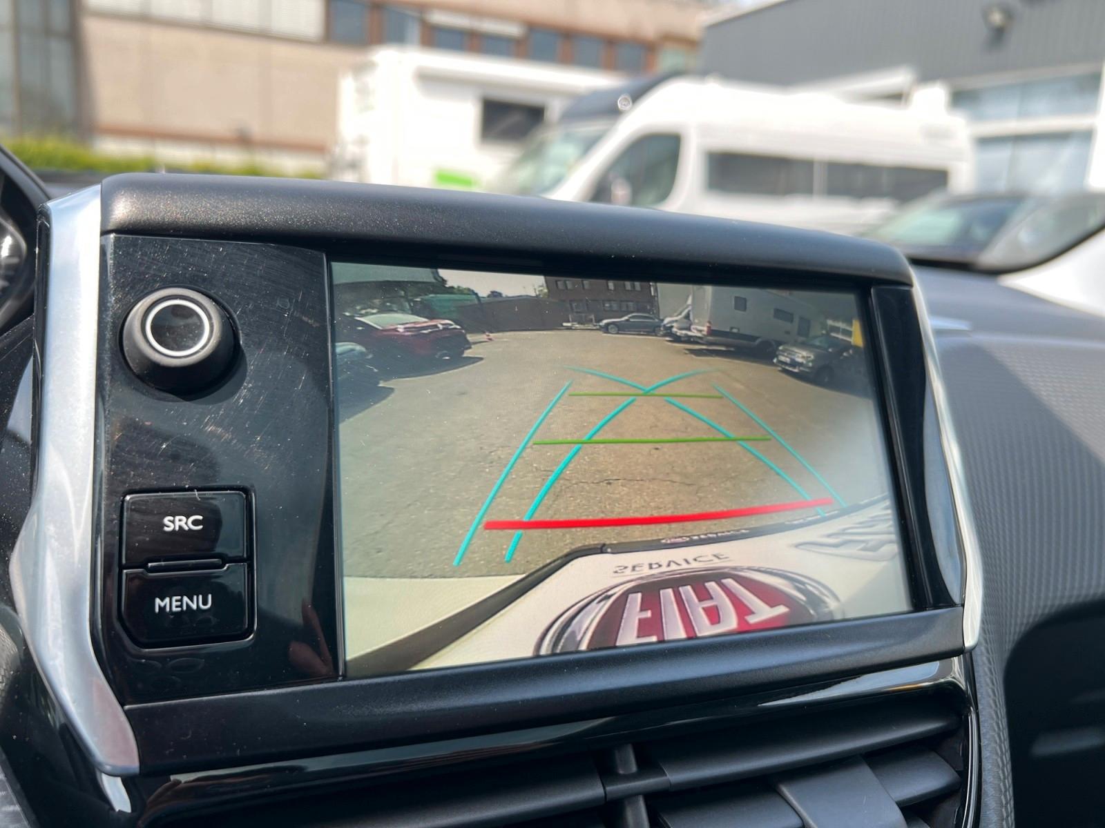Peugeot 2008 Allure NAVI PANO SHZ AMBIENT LED