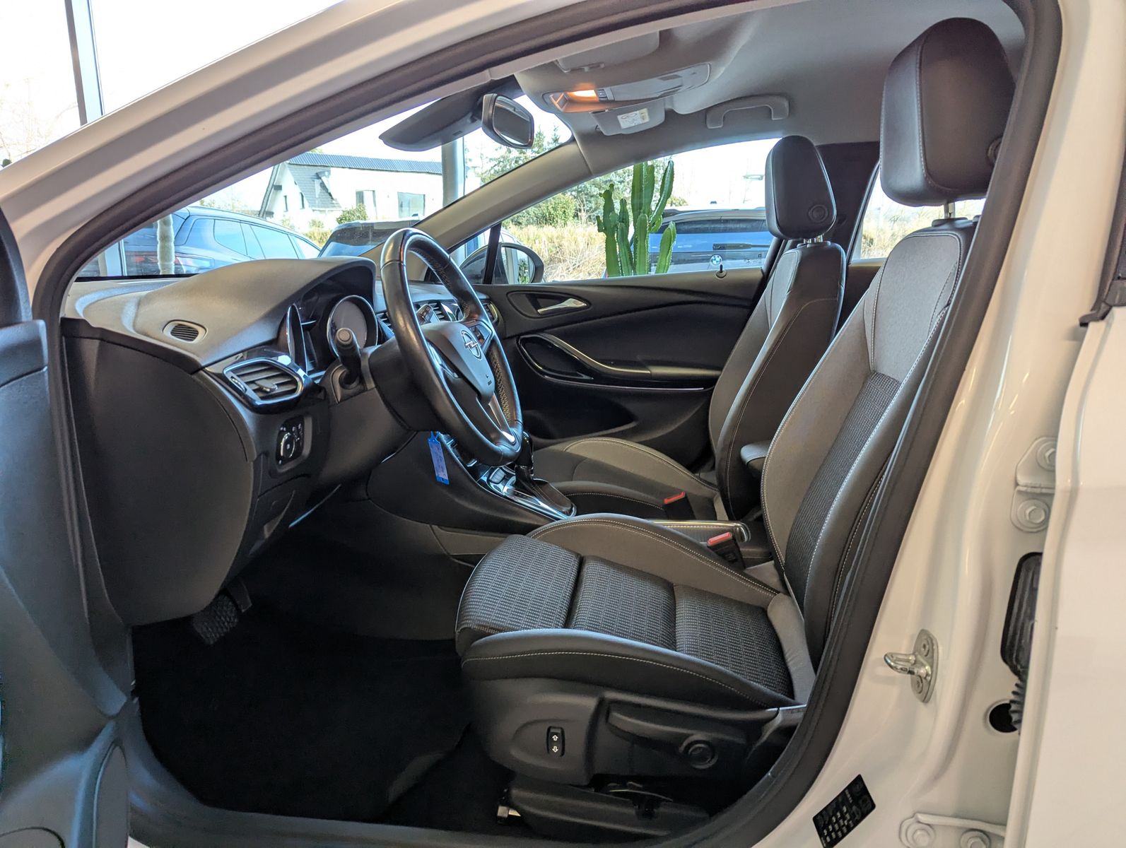 OPEL Astra 1.5 CDTI Aut. Elegance Navi LED Kamera - Image 12