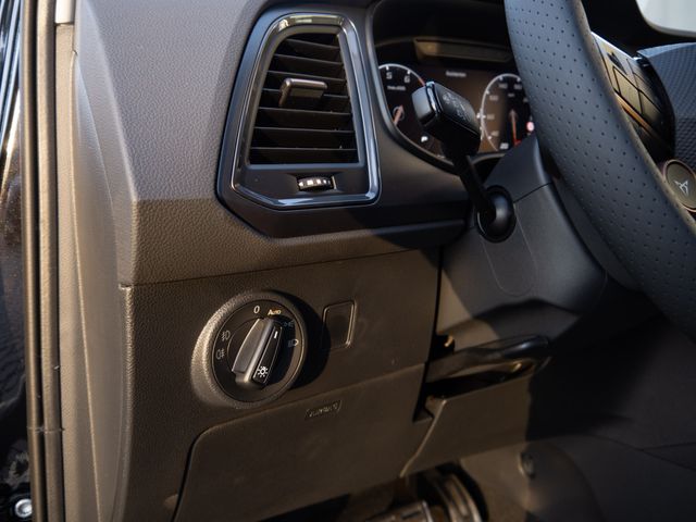 Ateca 1.5 TSI KLIMA SITZHEIZUNG NAVI AHK ACC LED