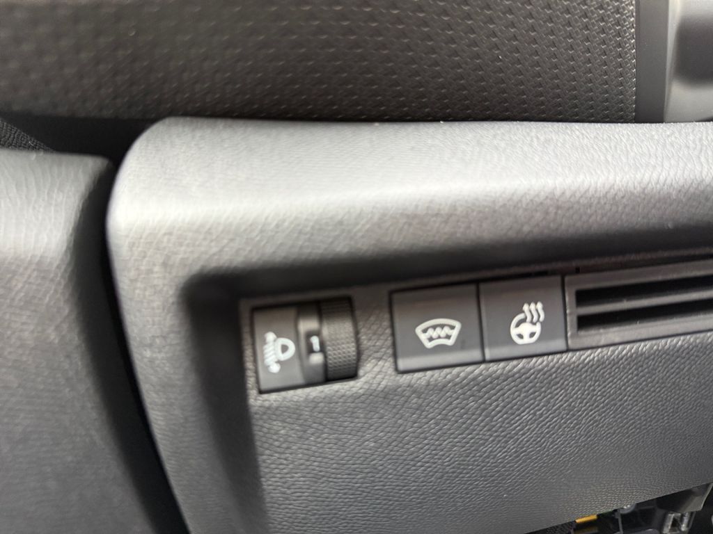 Fahrzeugabbildung Citroën C4 Hybrid 145 MAX