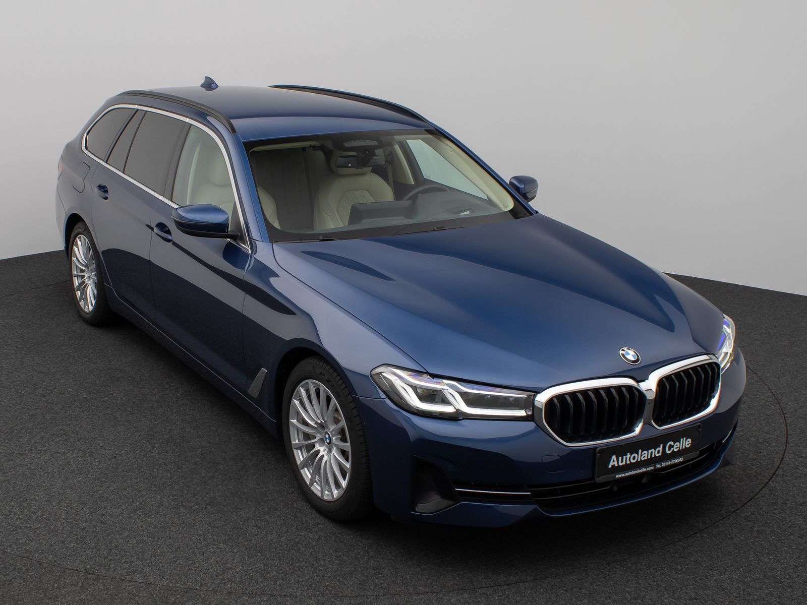 Fahrzeugabbildung BMW 530e Laser 360° HUD DAB H/K Komfort Alarm Sport